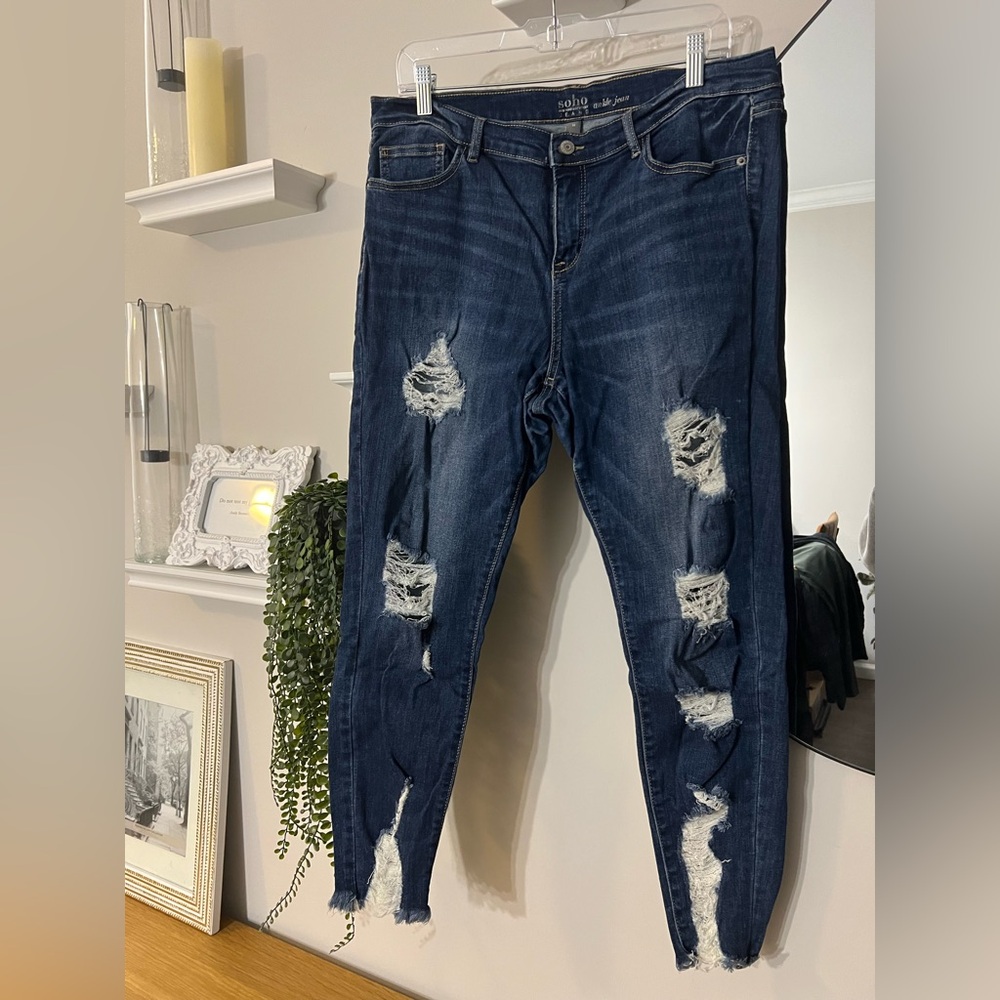 NEW YORK & COMPANY SoHo Distressed Skinny Stretch Ankle Jean - Size 14